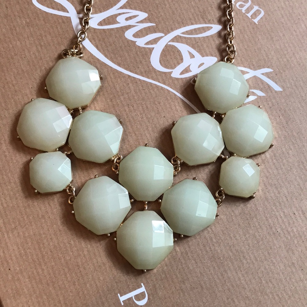 Necklace 💚 - Picture 2 of 2